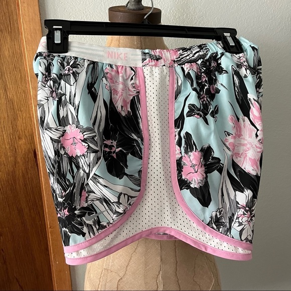 NIKE sz S Running Shorts Hyper Femme Floral Print Blue Pink - Picture 3 of 6